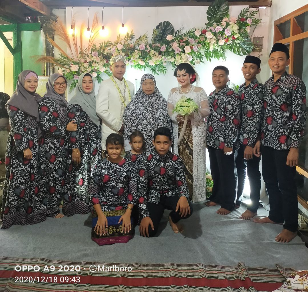 Batik Couple Keluarga - Sania Ruffle Batik Couple Ori Standar & Jumbo - Batik Pekalongan