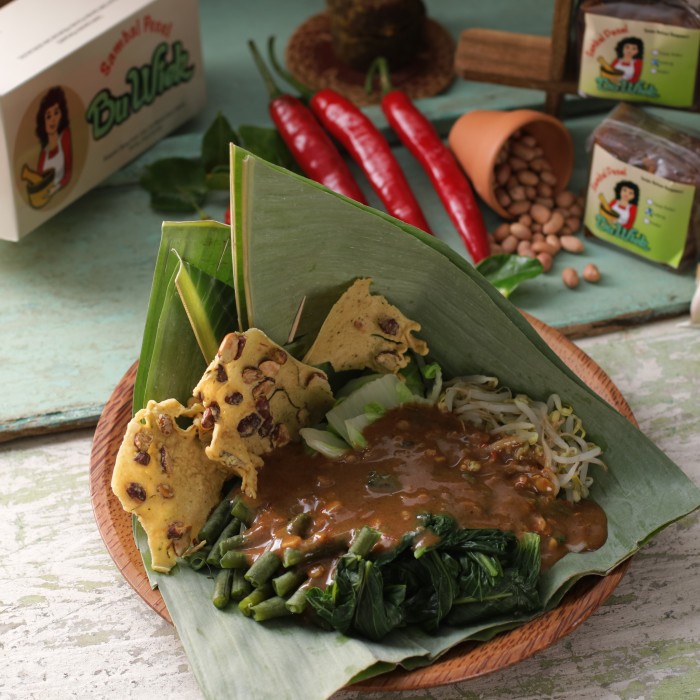 

sambal-aneka- sambal pecel rasa pedas (bumbu pecel) isi 4 -aneka-sambal.