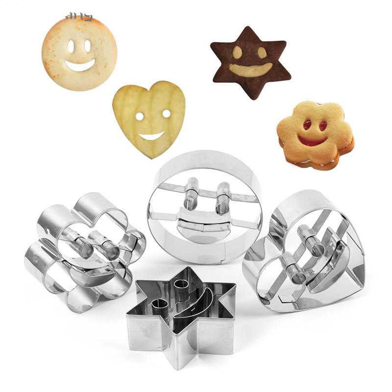 4pcs / set Cetakan Pemotong Kue / Biskuit / Cookies Mini Bentuk Emoji Smiley Face Bahan Stainless Steel