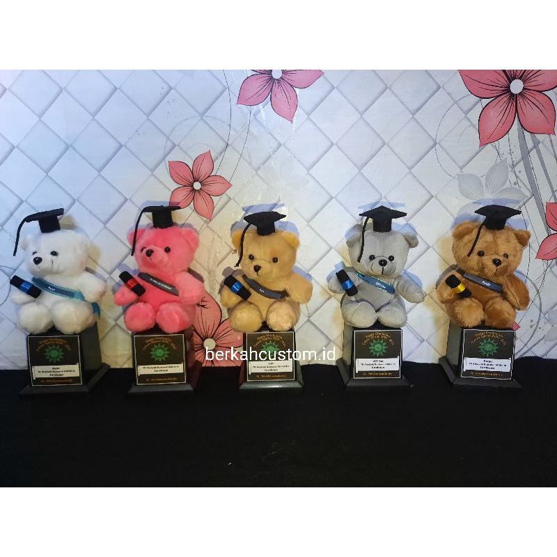 Boneka Wisuda Piala teddy bear / Tatakan piala boneka / boneka wisuda teddy bear