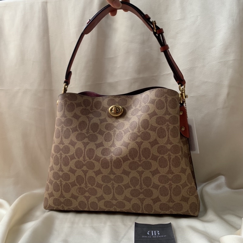 CH Willow Shoulder Bag In Signature Canvas  (C2745)