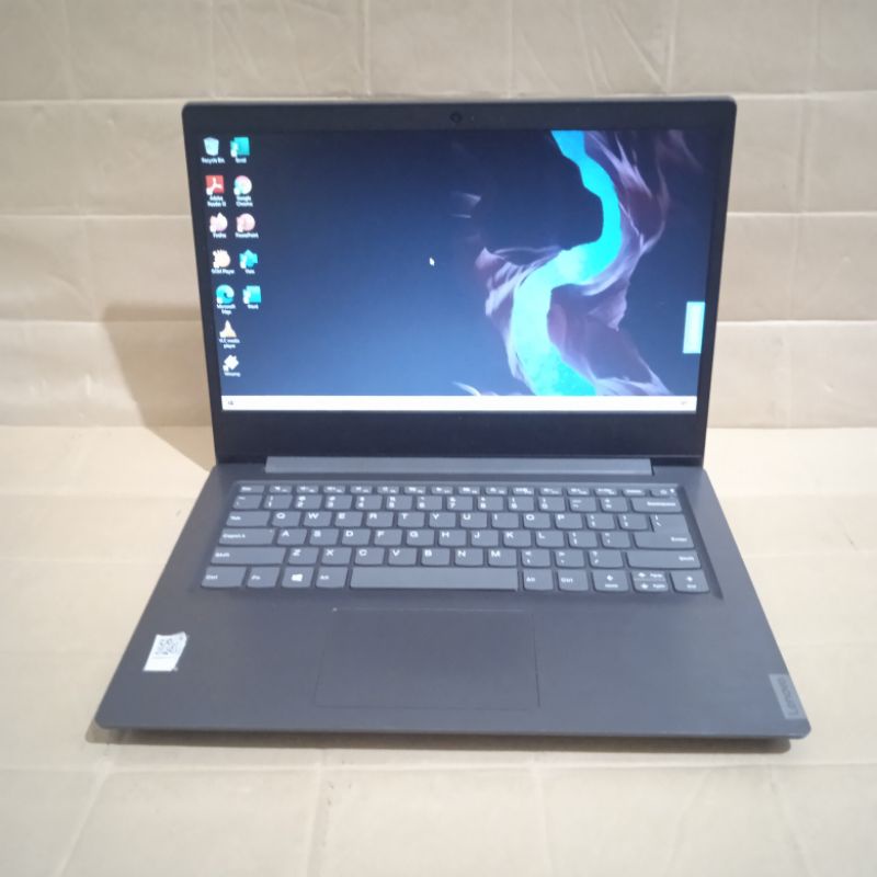 laptop Lenovo V14-ADA AMD 3020e ram 8GB SSD 256GB Second Bergaransi