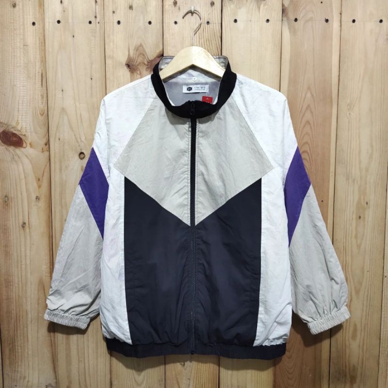 JAKET WINDBREAKER NICOLE CLUB