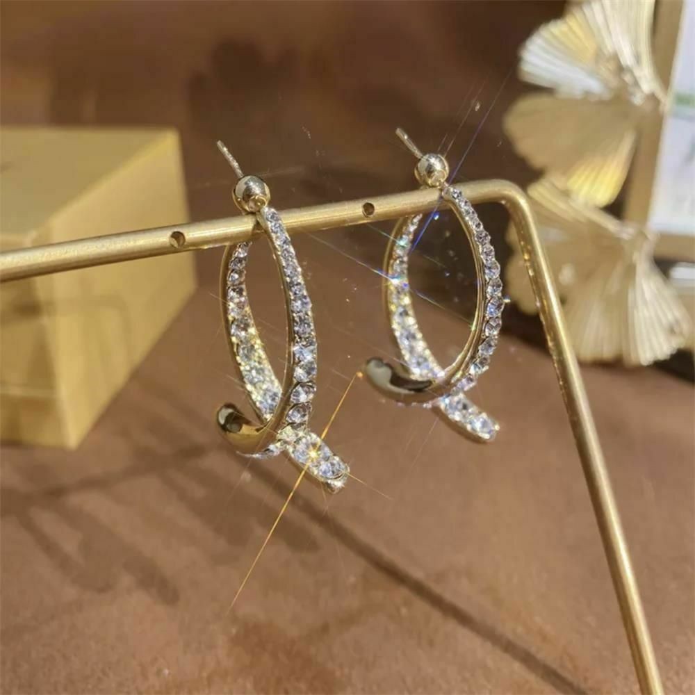 1 Pasang Anting Juntai Drop Zircon Liontin Salib Melengkung Gaya Elegan Untuk Perhiasan Wanita