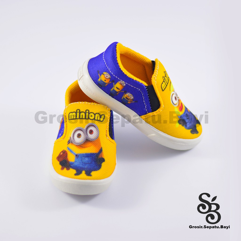 sepatu anak laki-laki karakter minion murah