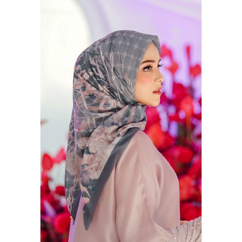 Buttonscarves Xanadu Series preloved