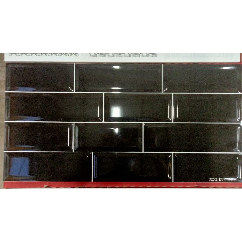 KERAMIK DINDING DAPUR KAMAR MANDI ROMAN DTUBE BLACK 30X60 KW1