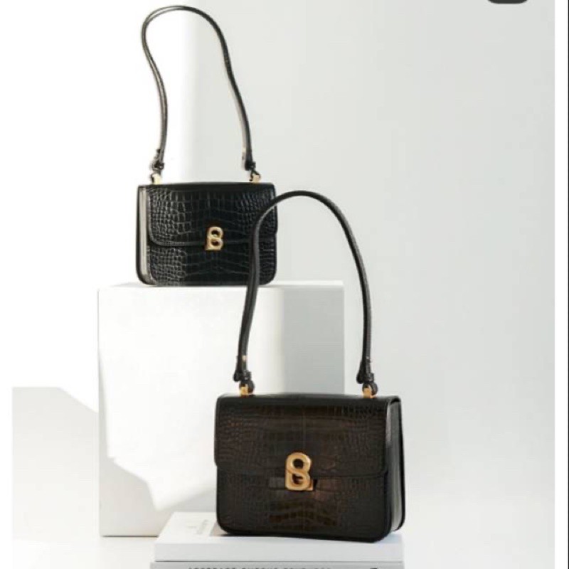 Preloved Audrey Bag ButtonScarves