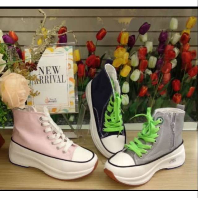 Sepatu Cewek Donatello