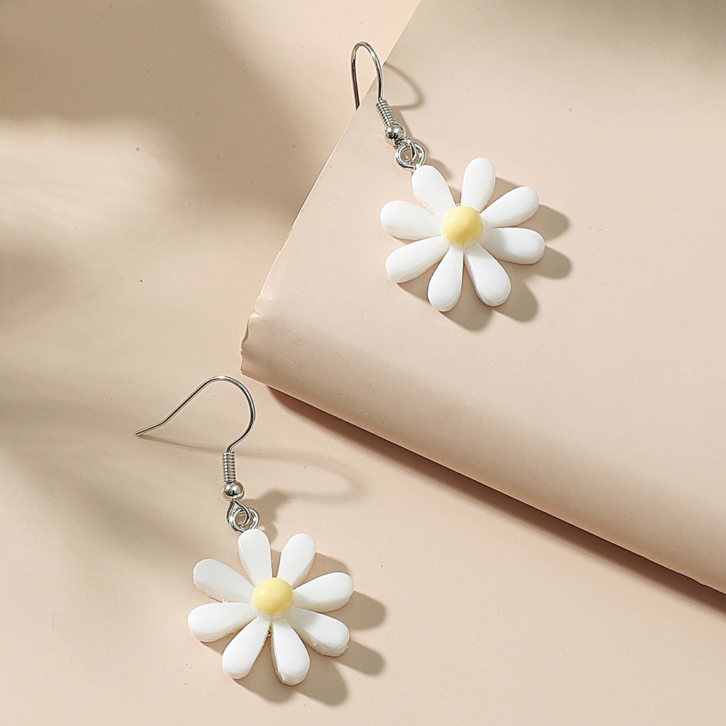 Korea Temperamen Resin Daisy Earrings Musim Panas Baru Net Merah Bunga Anting-Anting Perhiasan Wanita