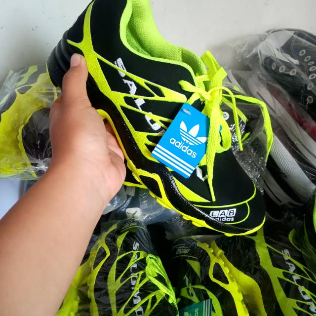 SEPATU ADIDAS SALOMON