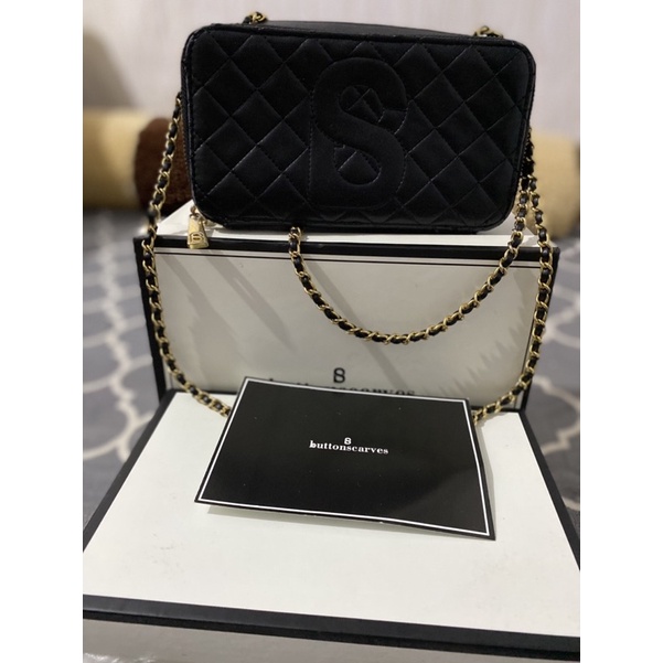 yura bag black button