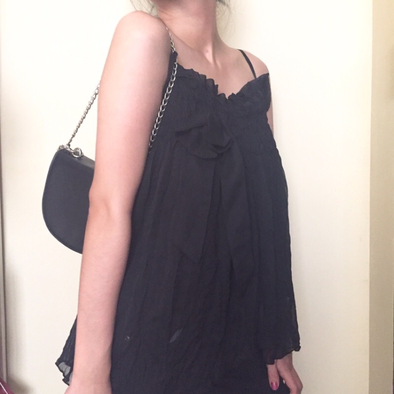 Sashi ruffle top dengan warna hitam, baju wanita, atasan wanita pakaian wanita tank top wanita baju 