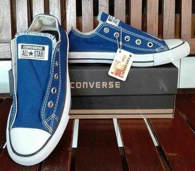 Sepatu Convers