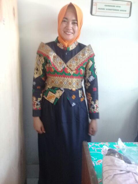 Batik Couple Kebaya / Sarimbit Belvenia - Bellvenia Baloteli Pramestik