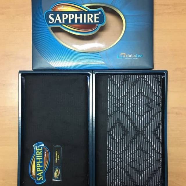 Sarung Hitam Tumpal SAPPHIRE