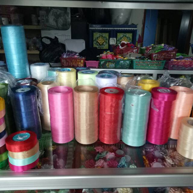 

Pita satin 2cm (per roll)