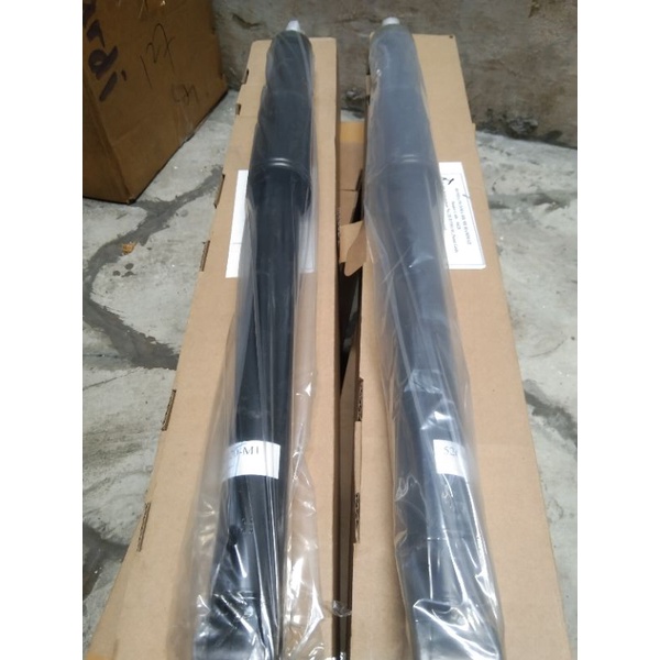 Shockbreaker Shockbreker  Shock Breker Belakang Honda Brio 2014 2015 2016 2017 2018 2019 Original