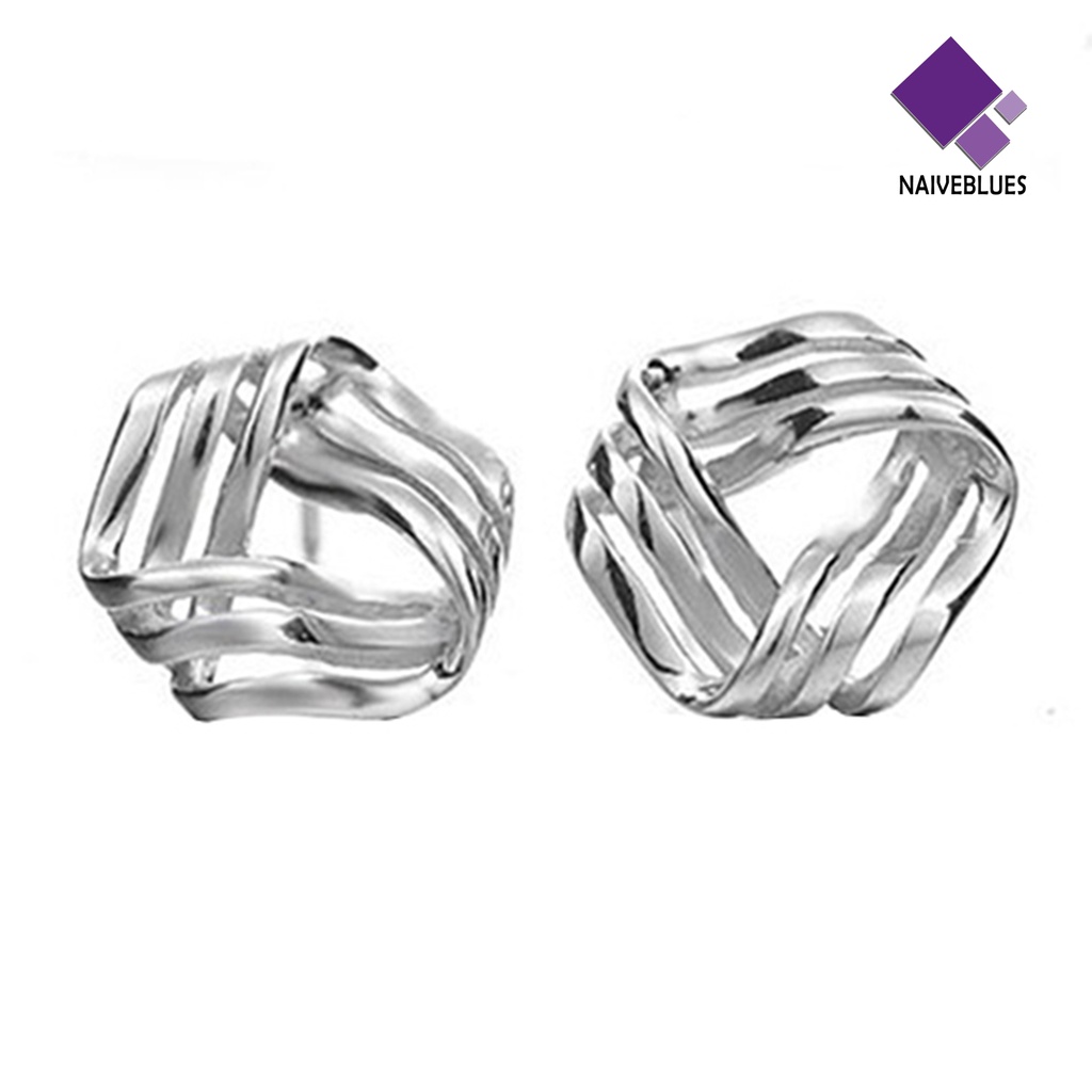 Anting Stud Bentuk Segitiga Geometris Warna Silver