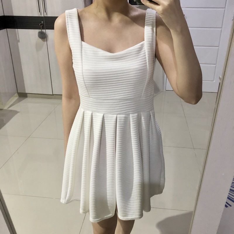 PRELOVED white dress