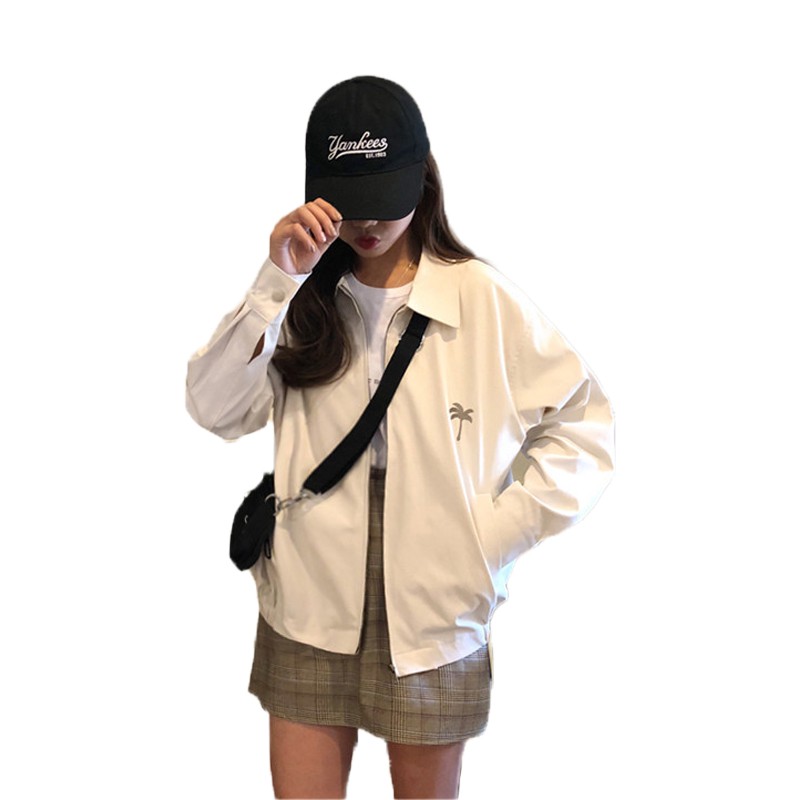 Jaket Model Lengan Panjang Motif Bordir untuk Wanita