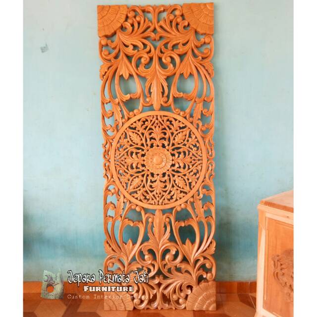 Hiasan dinding ukiran jepara