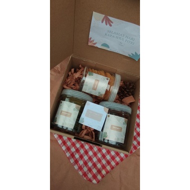 

HAMPERS cookies almond crispy / HAMPERS LEBARAN MURAH