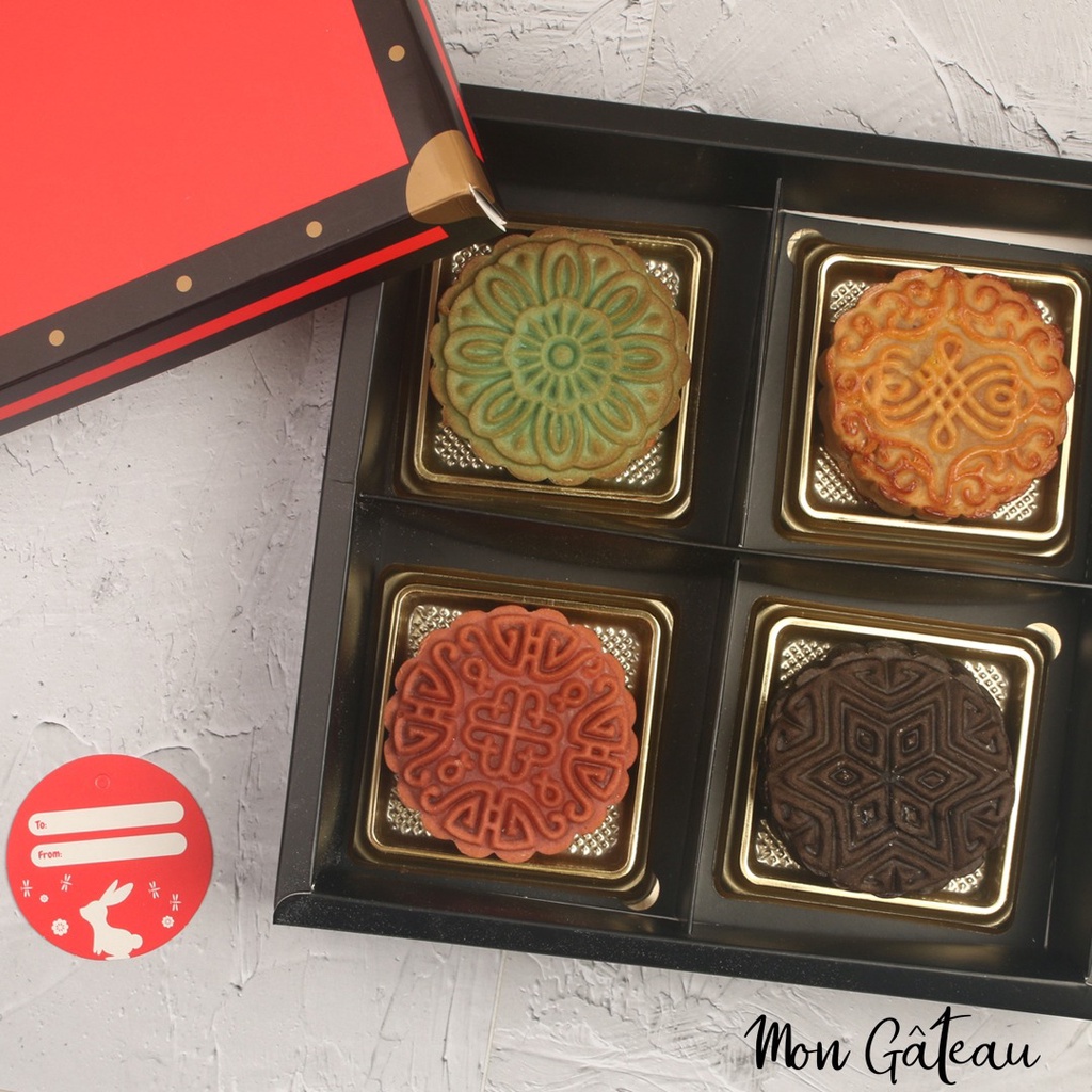 

Custom Kue Bulan Moon Cake - Kue Bulan Halal - Traditional Mooncake