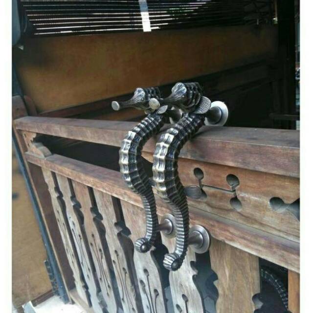 Handle Pintu kuningan Kuda Laut