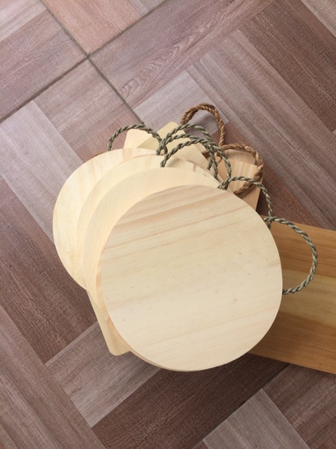 Souvenir 15cm Talenan Tali 15cm Bulat / Kotak Talenan Gantung Talenan Kayu Pinus