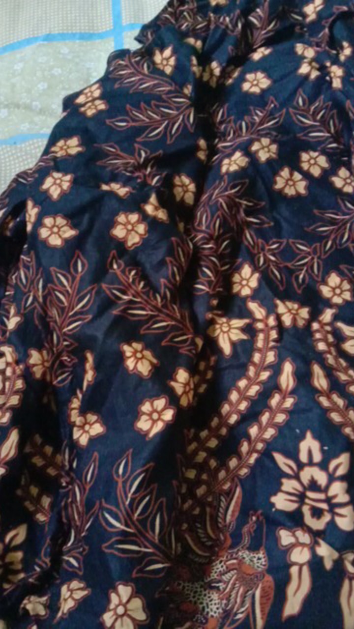 Batik Couple Pria Wanita Kelas Internasional