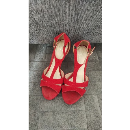 preloved heels merah/ preloved sandal pesta