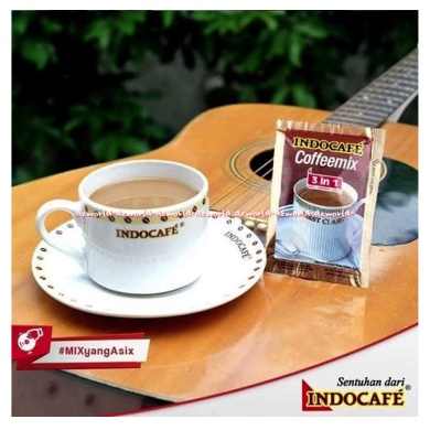 Indocafe Coffeemix 100sachet Dengan Gula Coffee Kopi Gula Kopi Instan Kopi mix Indo Cafe Cofee 3in1 3 in 1 Cofemix isi 100pcs