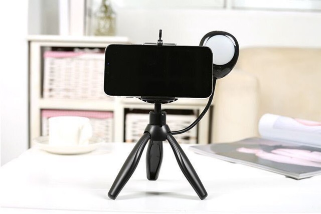 Tripod Selfie ET-ZP15 + Lampu Flash