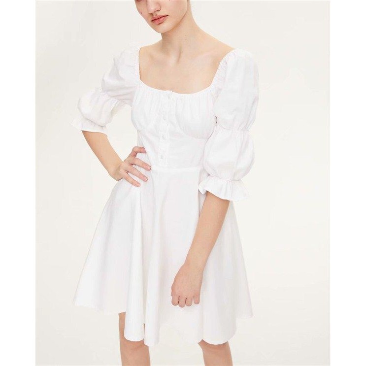 puff sleeve white gown