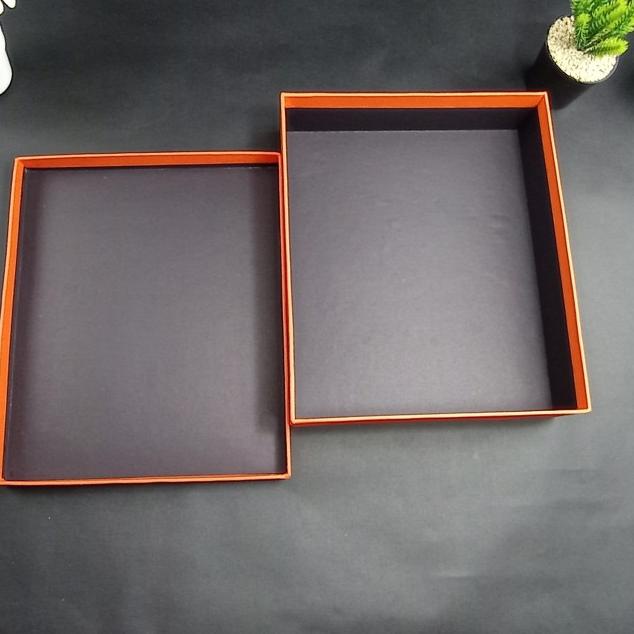 

☊ Hard Box Exclusive uk. 30 cm x 25 cm x 10 cm - Hitam ♤