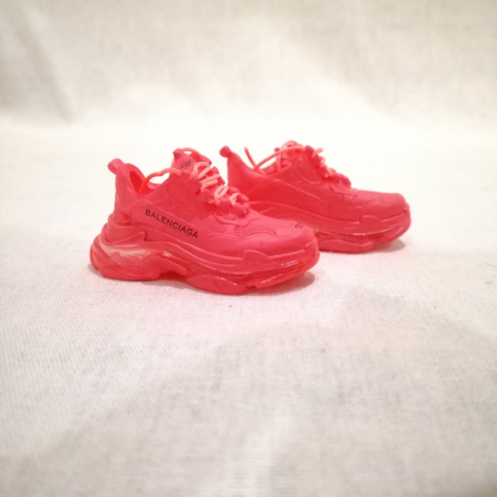 BALENCIAGA TRIPLE S RED 3D SNEAKERS KEYCHAIN MINIATUR