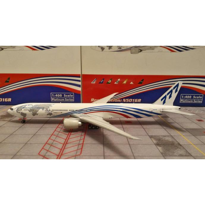 ***COD** Diecast Pesawat B777-300ER Tourl Phoenix 1:400