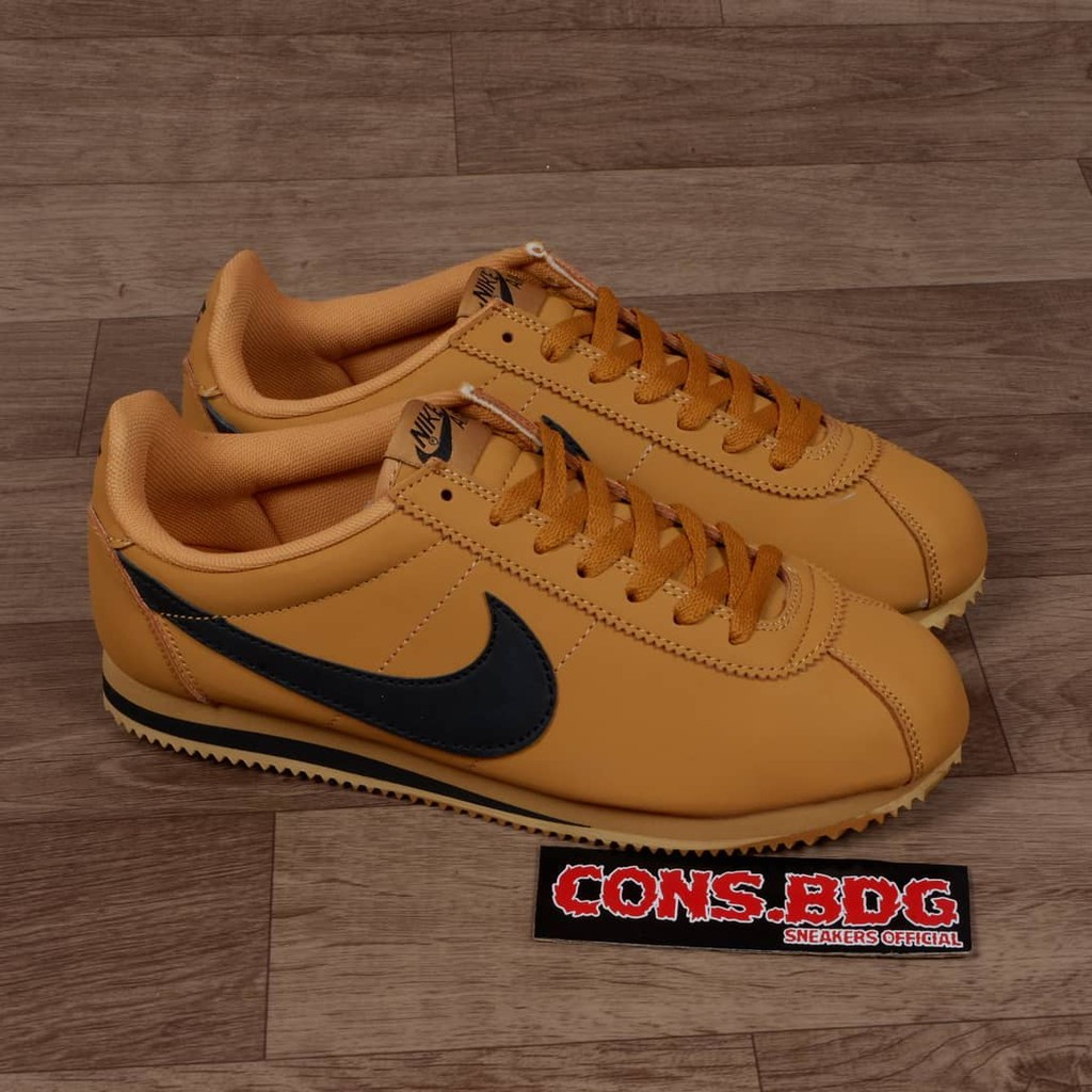 nike cortez brown