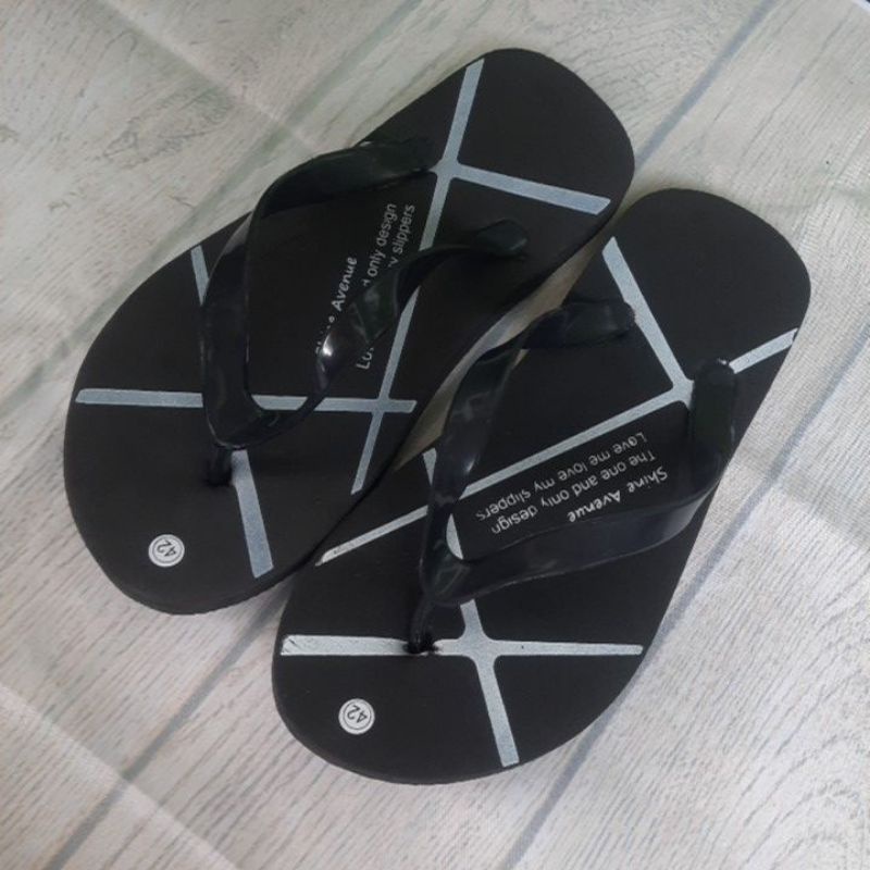 SANDAL JEPIT PRIA MOTIF SILANG SALUR