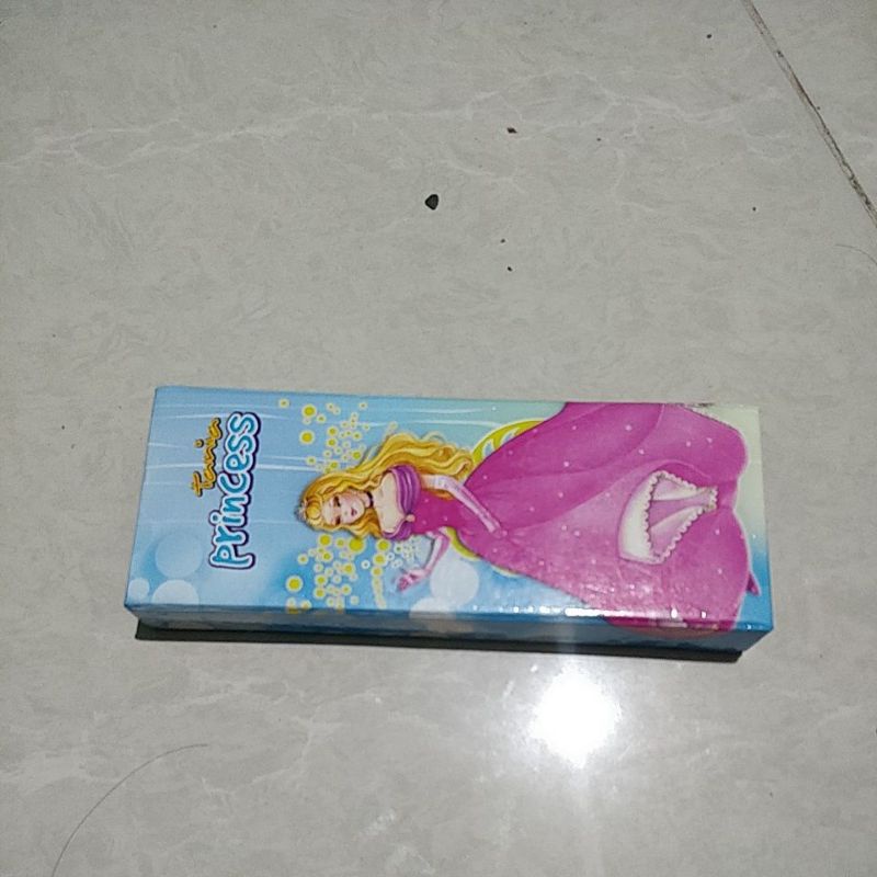 

tempat pensil magnet preloved princess kiky
