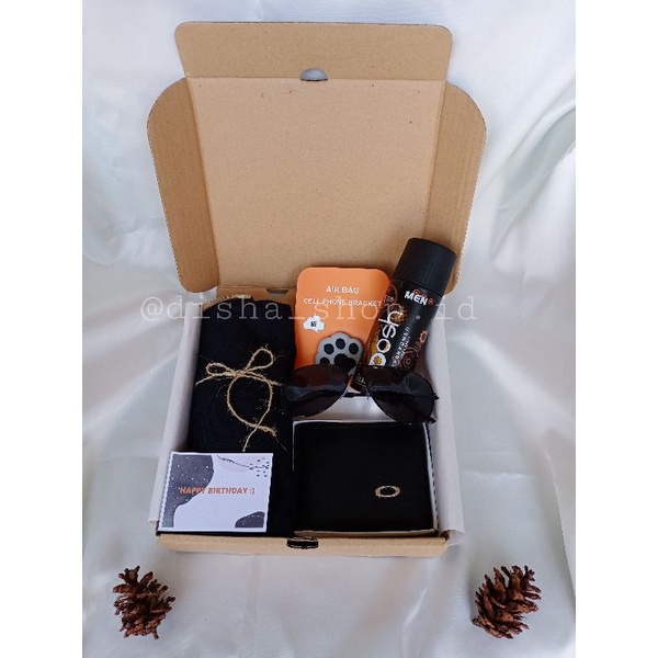 

Hampers Cowok/Hampers Kaos/Kado ultah