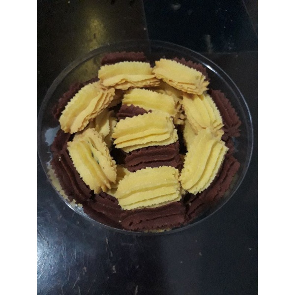 

kue kering mawar