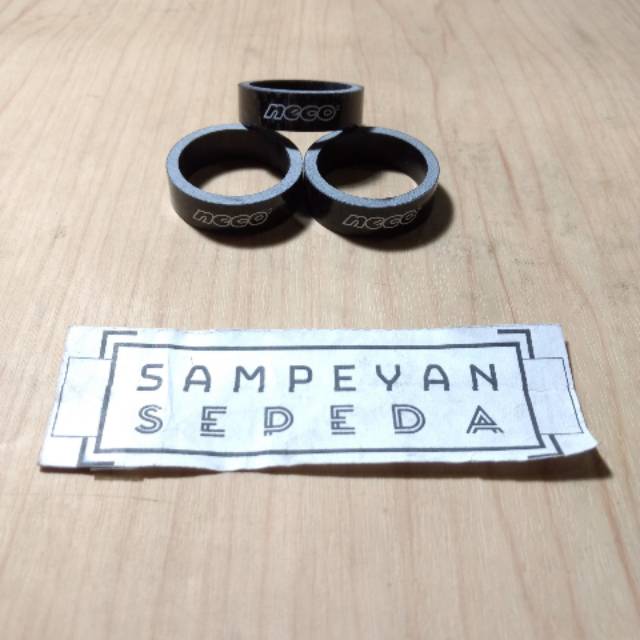 Spacer Ring Cincin Peninggi Handlebar Stang Stir Stem Fork Sepeda Neco Carbon 1cm Hitam