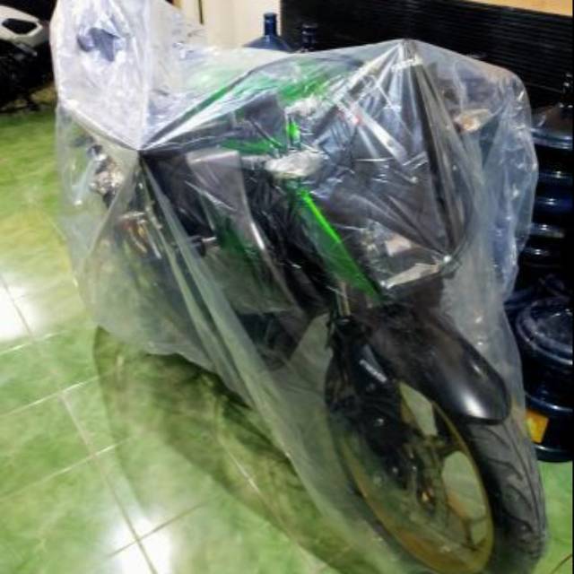 

Cover Transparant Berbahan plastik