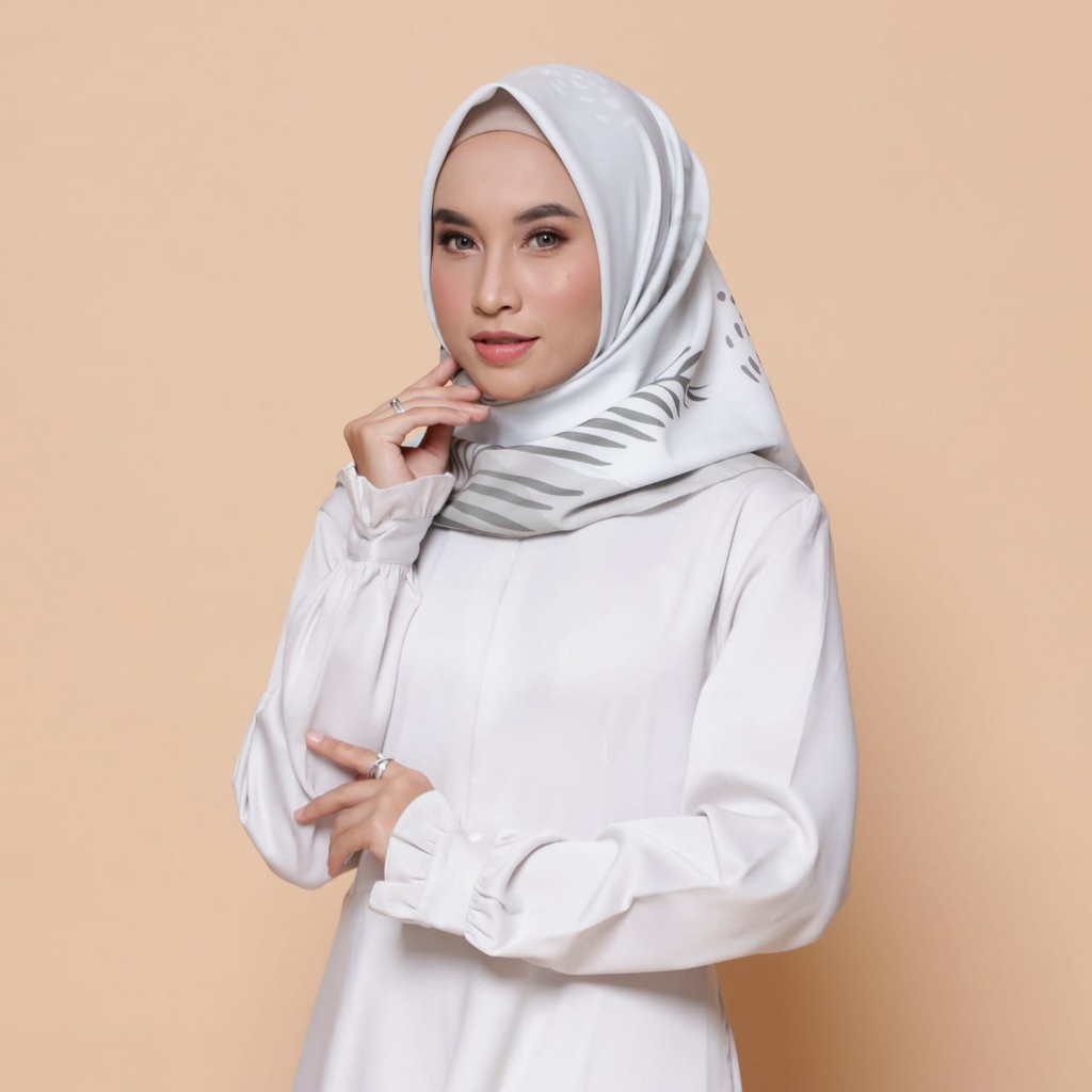 KERUDUNG SEGI EMPAT PRINTING MOTIF JILBAB SEGIEMPAT HIJAB SEGIEMPAT SCARF GYANDRA