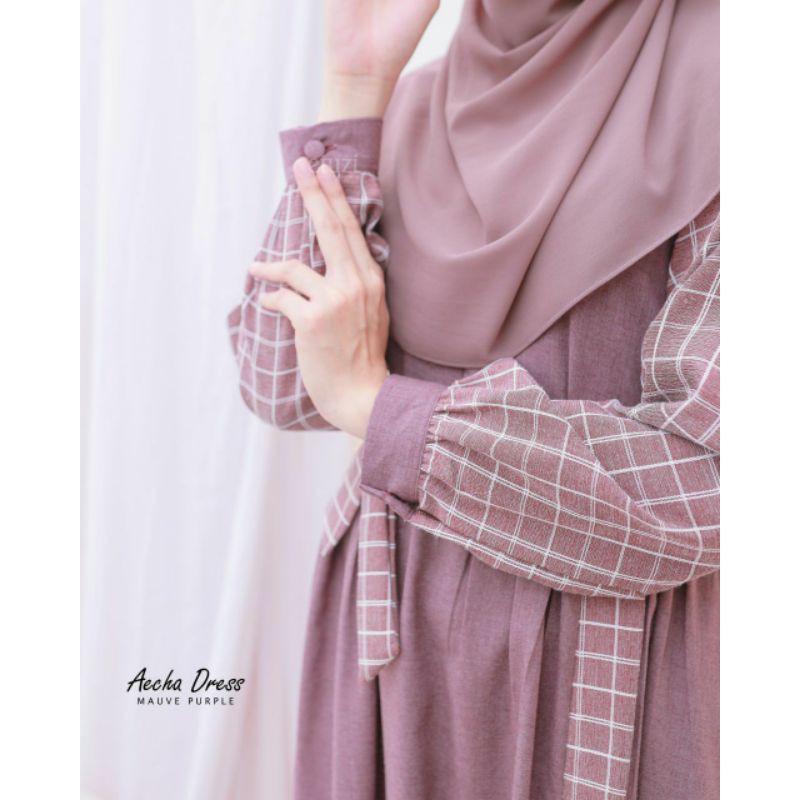 Aecha Dress by Etuzi