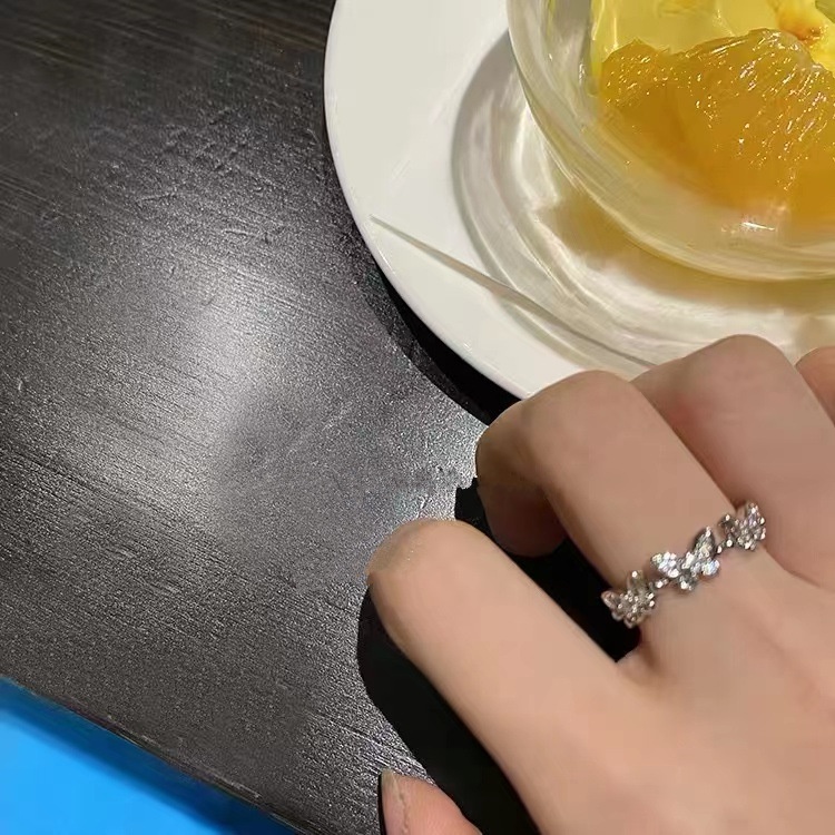 Cincin Model Terbuka Adjustable Desain Kupu-Kupu Aksen Zircon Gaya Korea