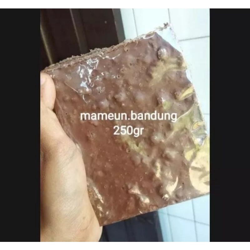 

Coklat SilverQueen Kiloan 250gr -Asli SilverQueen