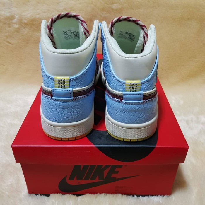SNEAKERS COWOK HITAM BIRU MISTY  TERMURAH - SEPATU BASKET AIR JORDAN 1 MID SE MAISON CHATEAU